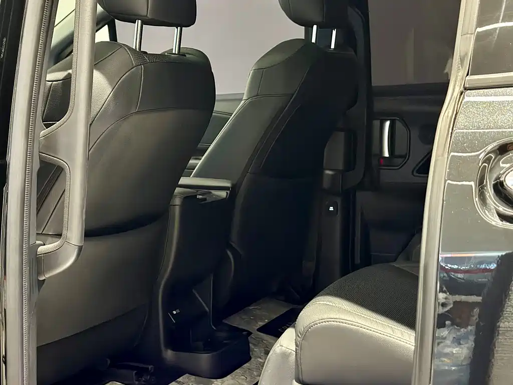 Grevia 2023 2.5L Hybrid Monarch VIP Edition купить на сайте DeffCars