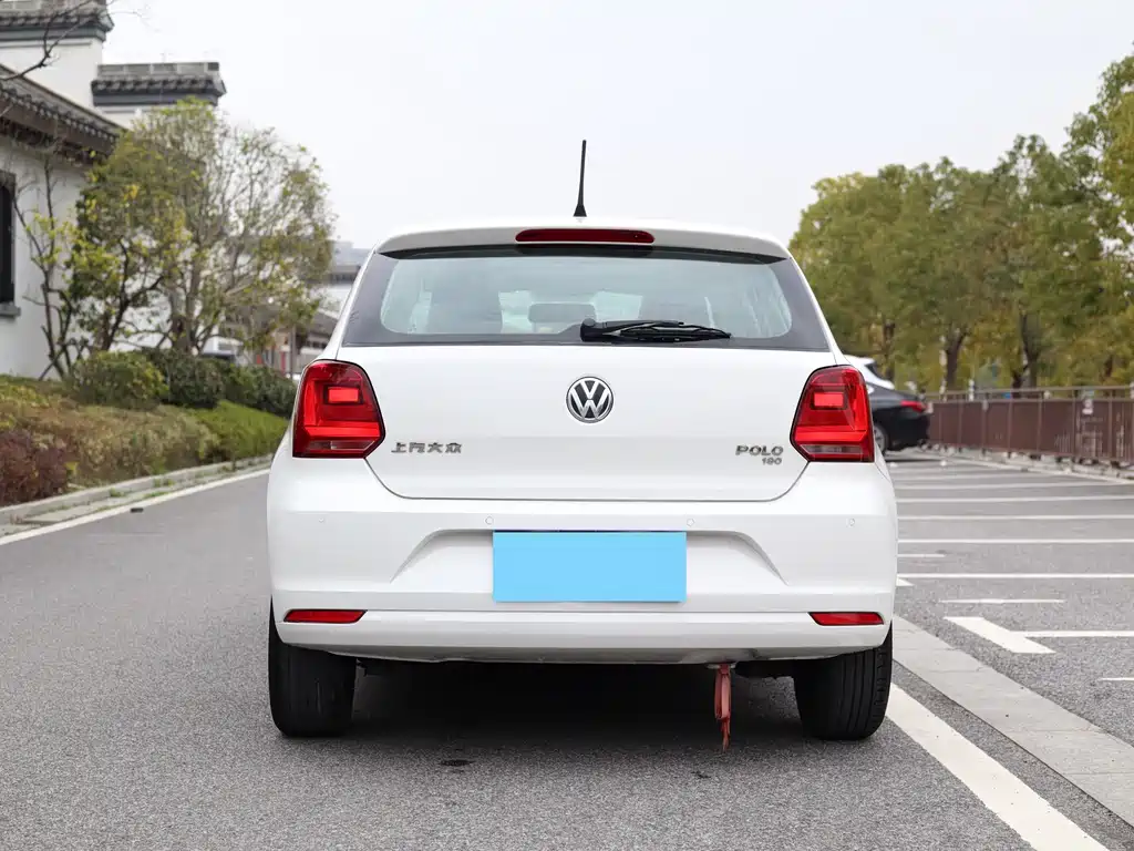 Polo 2016 1.6L automatic comfort model купить на сайте DeffCars
