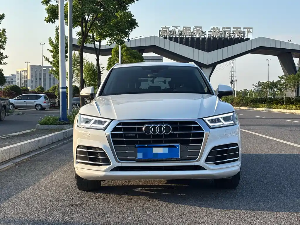 Audi Q5L 2018 45 TFSI Exclusive Fashion Type National V купить на сайте DeffCars