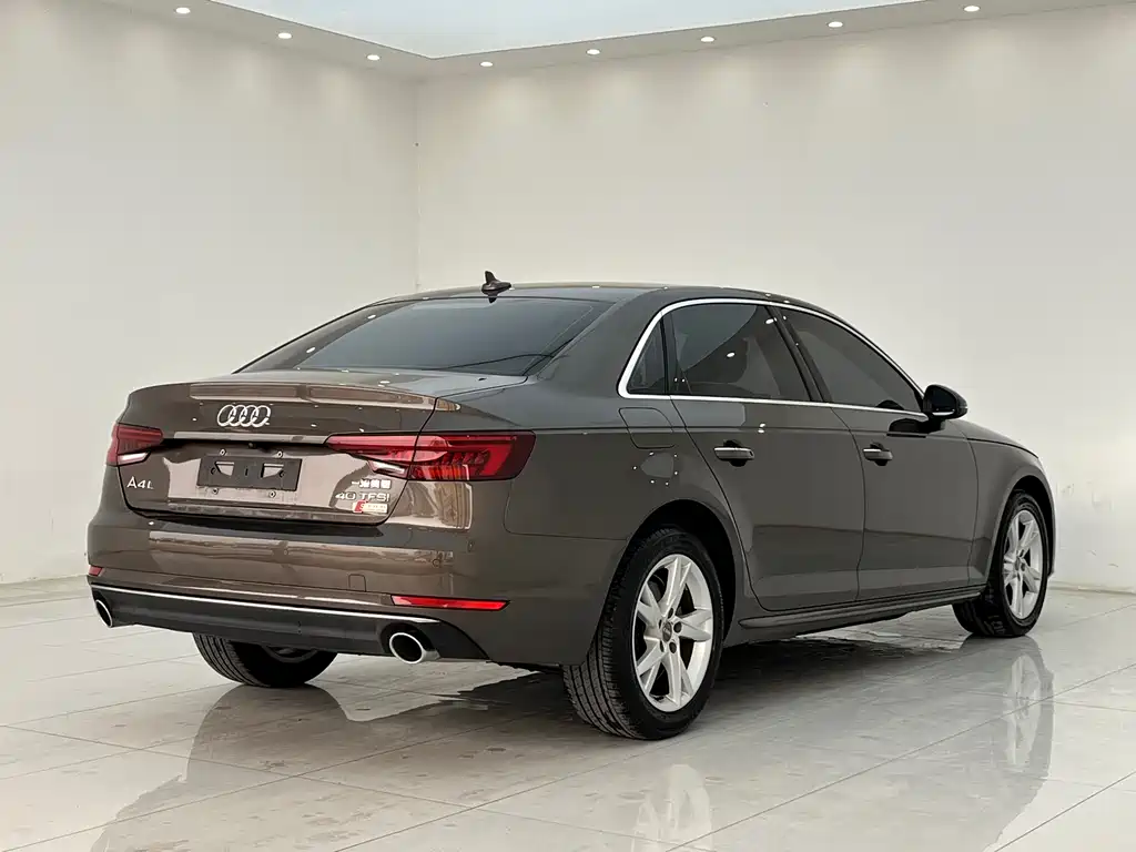 Audi A4L 2018 30th Anniversary Model 40 TFSI Enterprising купить на сайте DeffCars