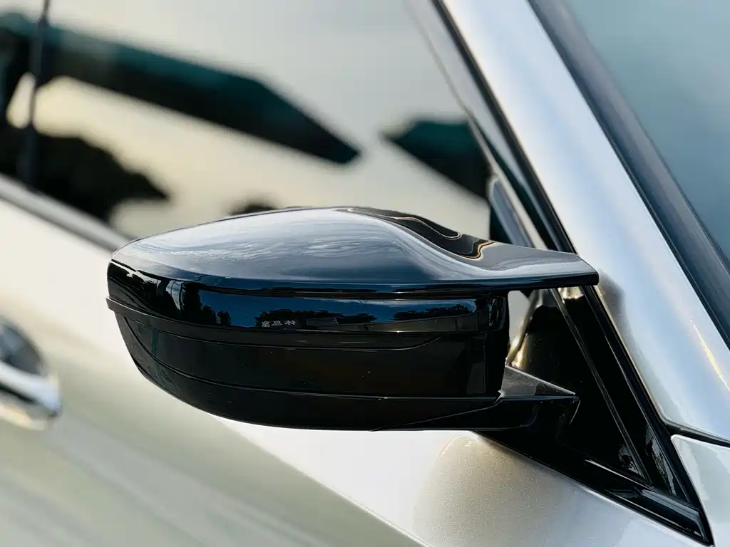 BMW 5 Series 2018 facelift 530Li leading M sports package купить на сайте DeffCars