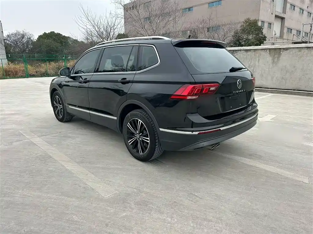 Tiguan L 2021 330TSI automatic two-wheel drive smart version купить на сайте DeffCars