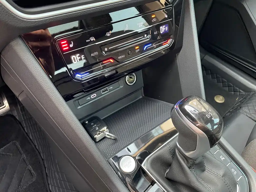 Tiguan L 2024 Outstanding Model 330TSI Automatic Two-wheel Drive R-Line Longyao Edition купить на сайте DeffCars