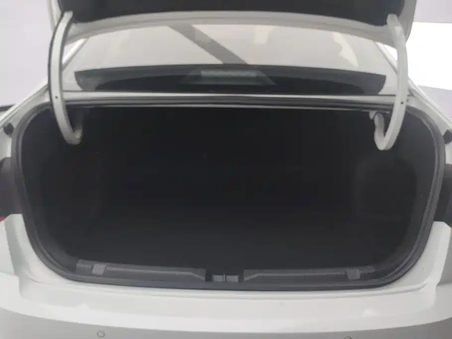 Bora 2025 200TSI DSG Yue Xing Navigation Edition купить на сайте DeffCars