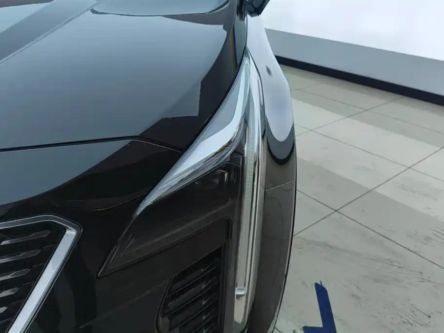 Cadillac XT4 2022 28T two-wheel drive premium model купить на сайте DeffCars