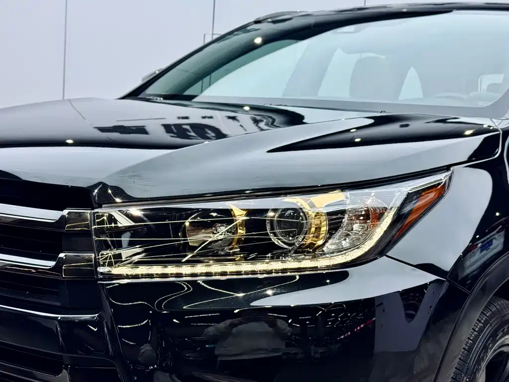 Highlander 2018 2.0T four-wheel drive knight version, 7 seats, National VI купить на сайте DeffCars