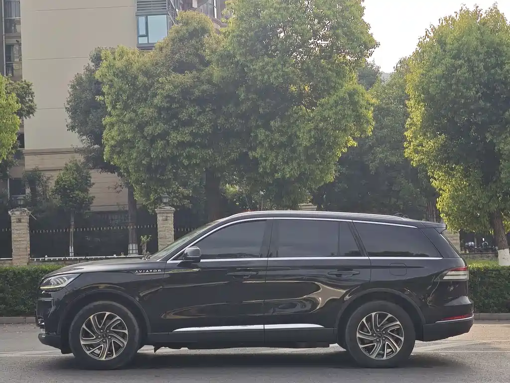 Aviator imported 2020 3.0T V6 all-wheel drive exclusive version купить на сайте DeffCars