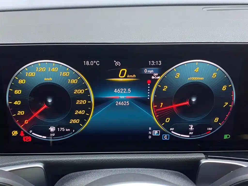 Mercedes-Benz GLB 2023 GLB 200 Fashion Model купить на сайте DeffCars