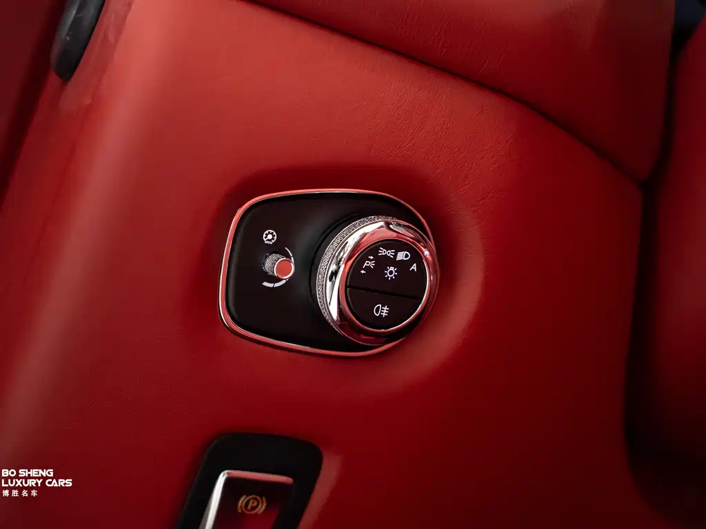 Aston Martin DB11 2019 4.0T V8 Volante купить на сайте DeffCars