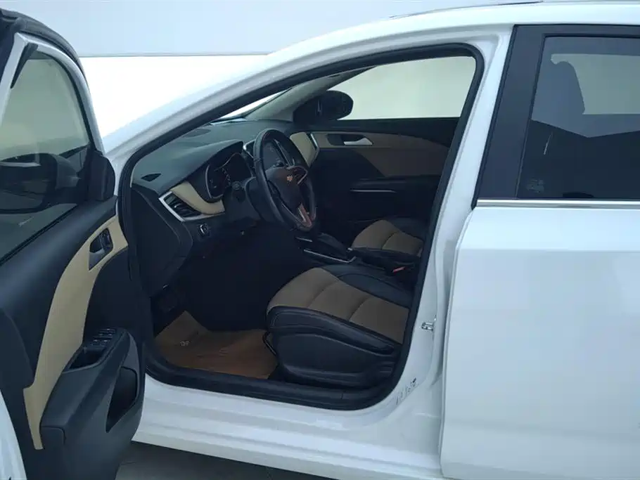 Cruze 2022 320 Automatic Sunroof Edition купить на сайте DeffCars