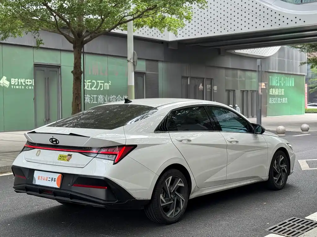 Elantra 2023 1.5L CVT LUX Premium Edition купить на сайте DeffCars