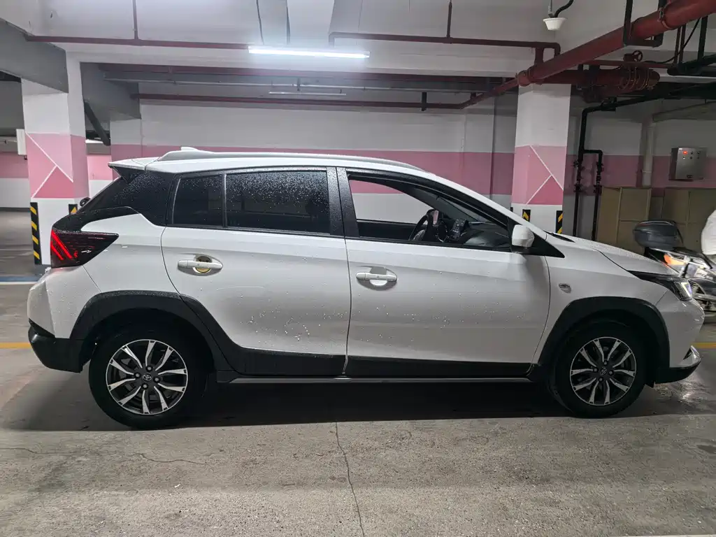 YARiS L Zhixuan 2022 Zhixuan X 1.5L CVT Premium Edition купить на сайте DeffCars