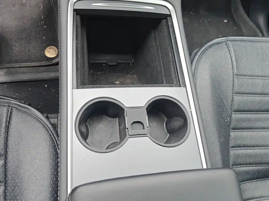Model Y 2022 rear-wheel drive version купить на сайте DeffCars