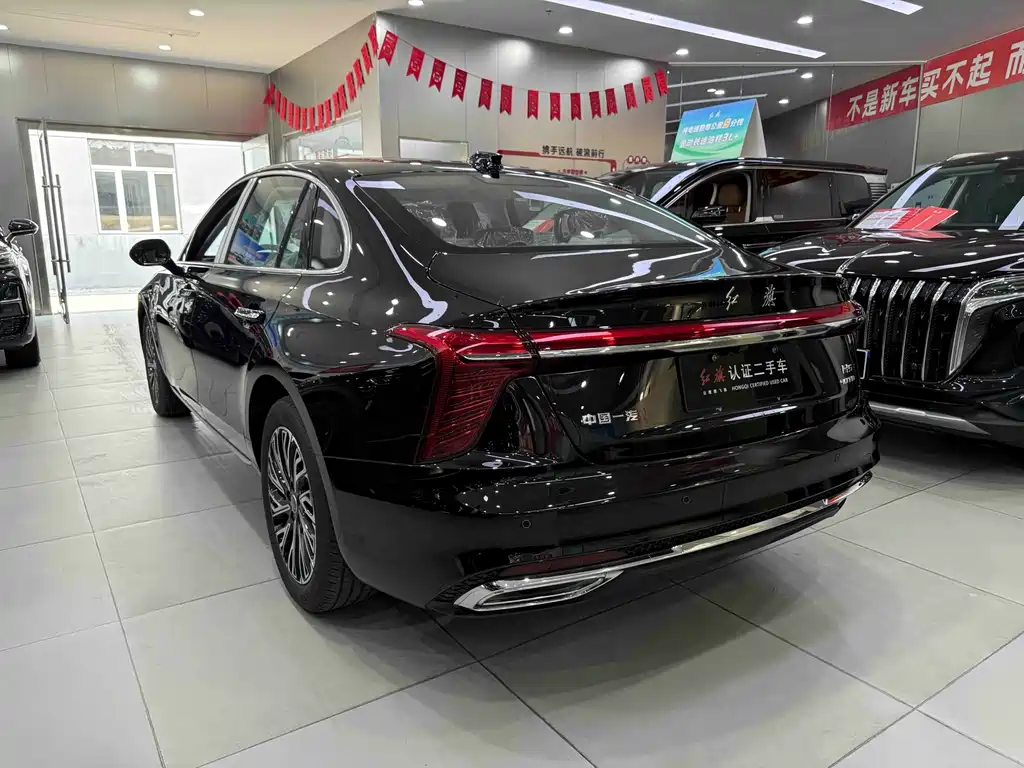 Hongqi H5 2025 2.0T automatic Qichang version купить на сайте DeffCars