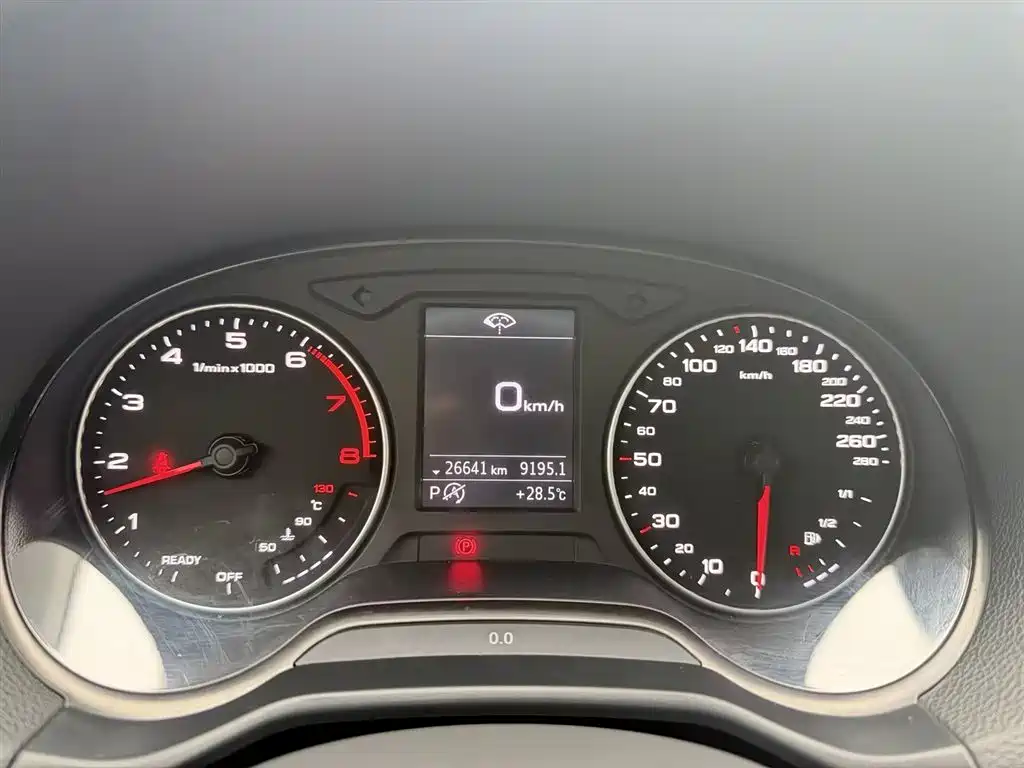 Audi Q2L 2024 35TFSI fashionable and dynamic купить на сайте DeffCars