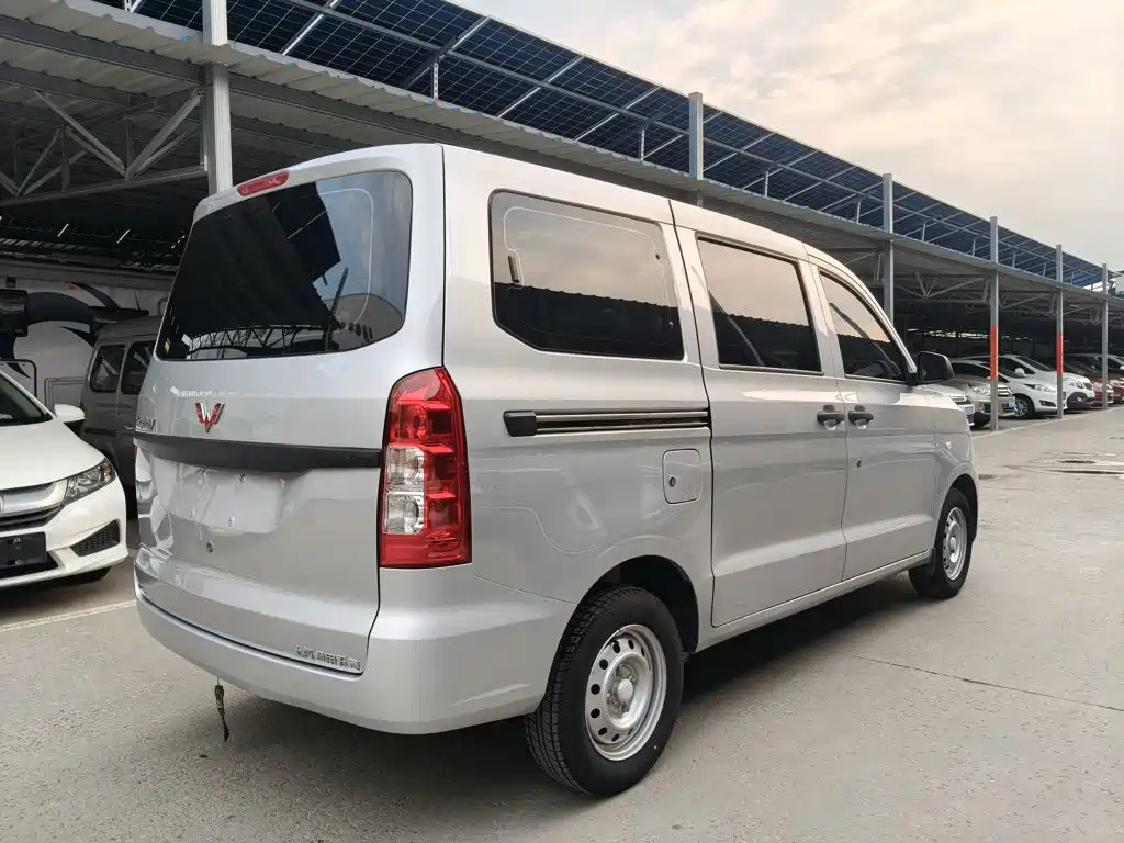 Wuling Hongguang V 2022 1.5L Jinchue version hydraulically assisted LAR купить на сайте DeffCars