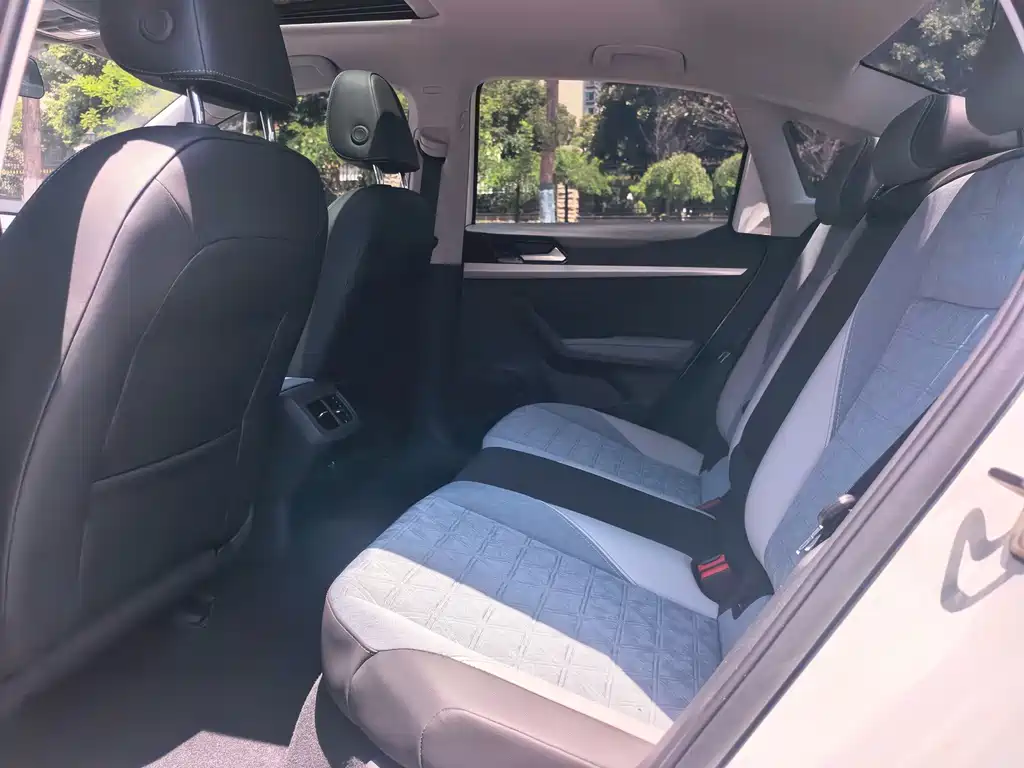Lavida 2023 300TSI DSG Full Edition купить на сайте DeffCars