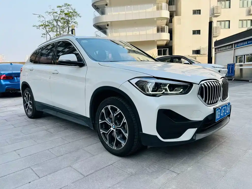 BMW X1 2021 sDrive25Li Leading Model купить на сайте DeffCars