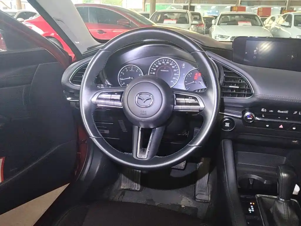 Mazda3 Angkesela 2021 2.0L Automatic Premium Edition купить на сайте DeffCars