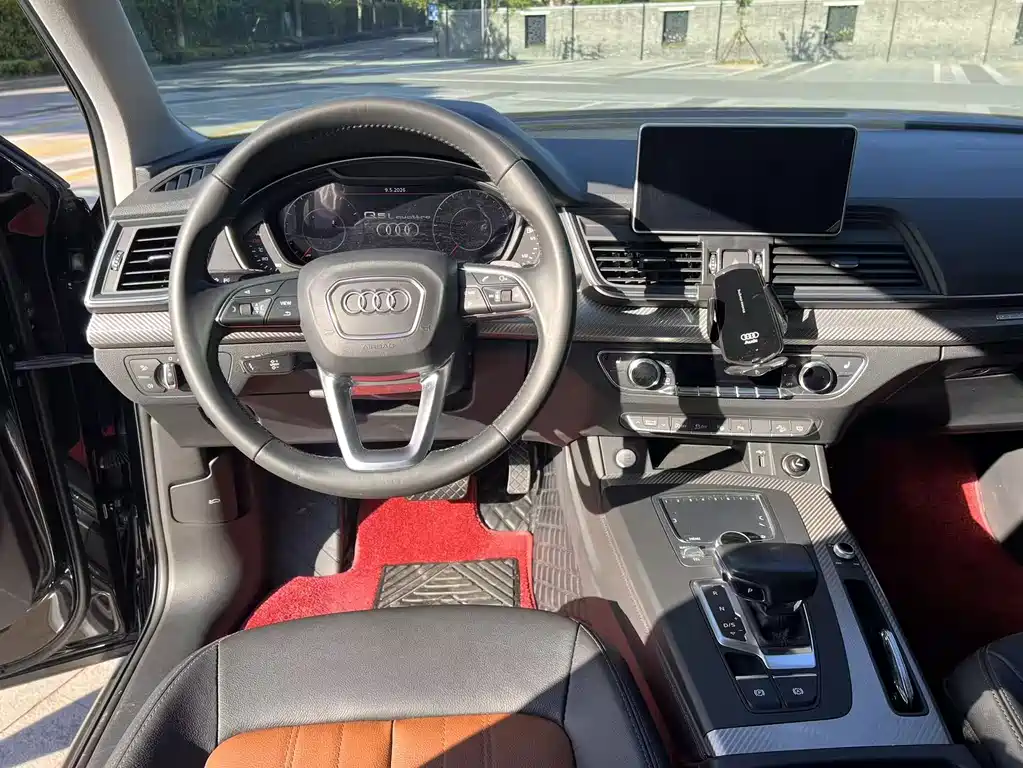 Audi Q5L 2020 45 TFSI exclusive fashion model купить на сайте DeffCars