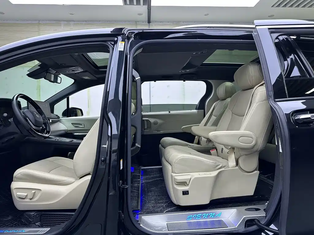 SIENNA 2021 2.5L Hybrid Extreme Edition купить на сайте DeffCars