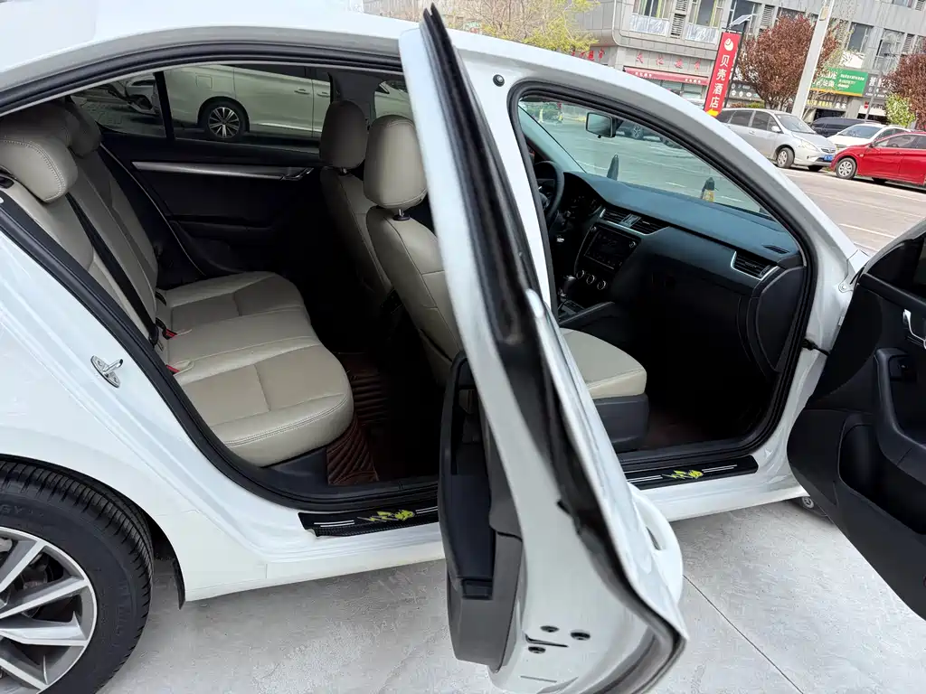 Octavia 2018 TSI230 DSG Comfort Edition купить на сайте DeffCars
