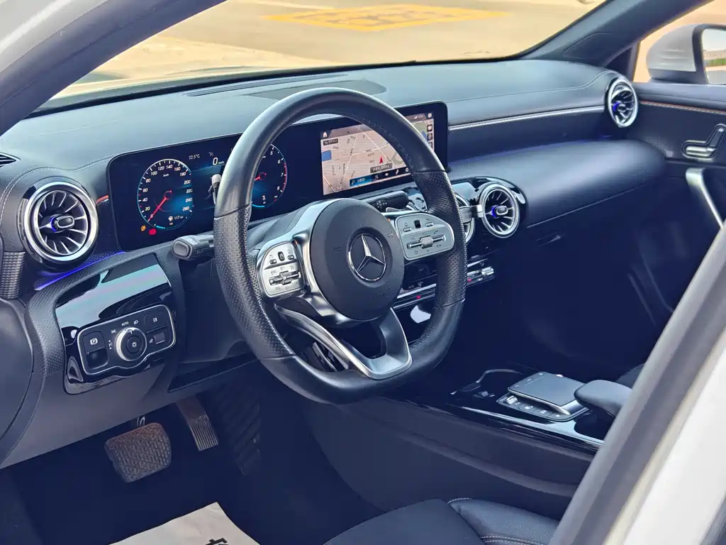 Mercedes-Benz A-Class 2022 A 200 L Sports Sedan Fashionable купить на сайте DeffCars