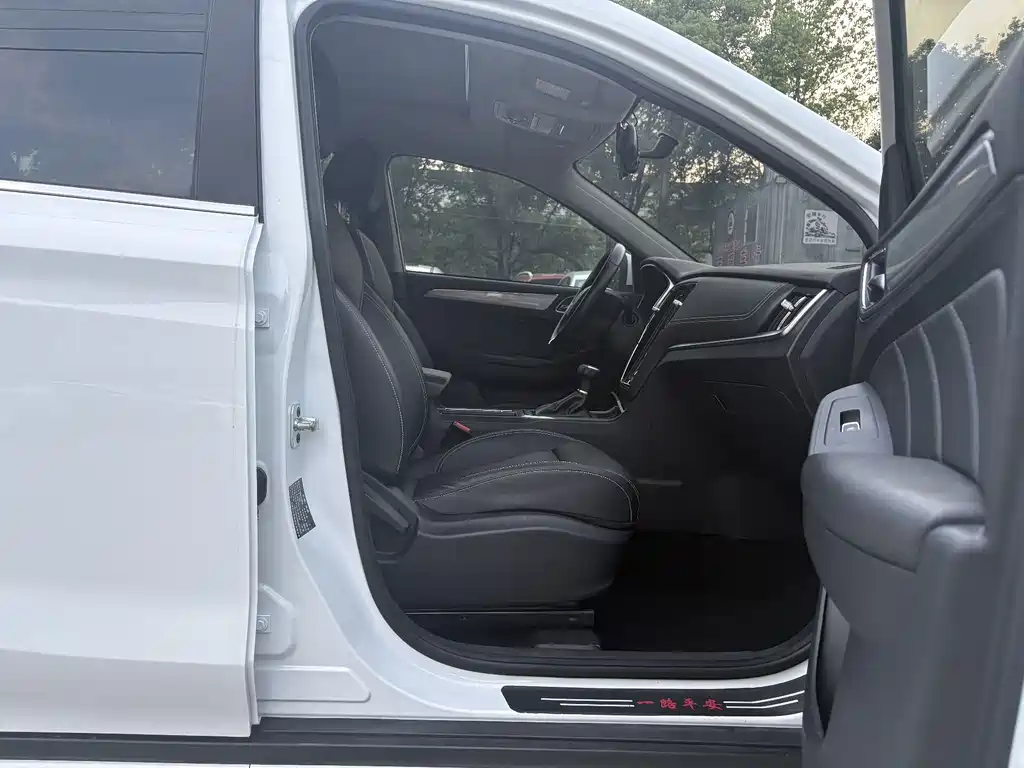 Roewe RX5 2020 model 20T automatic 4G interconnection million model купить на сайте DeffCars