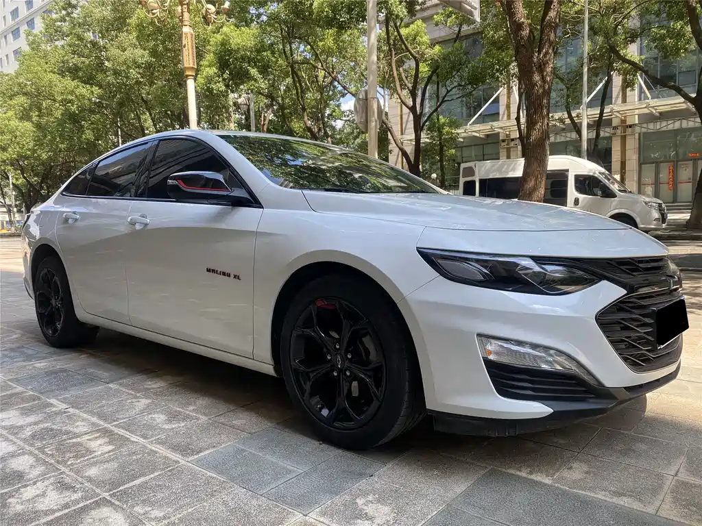 Malibu XL 2019 550T Automatic Sapphire Blue Limited Edition купить на сайте DeffCars