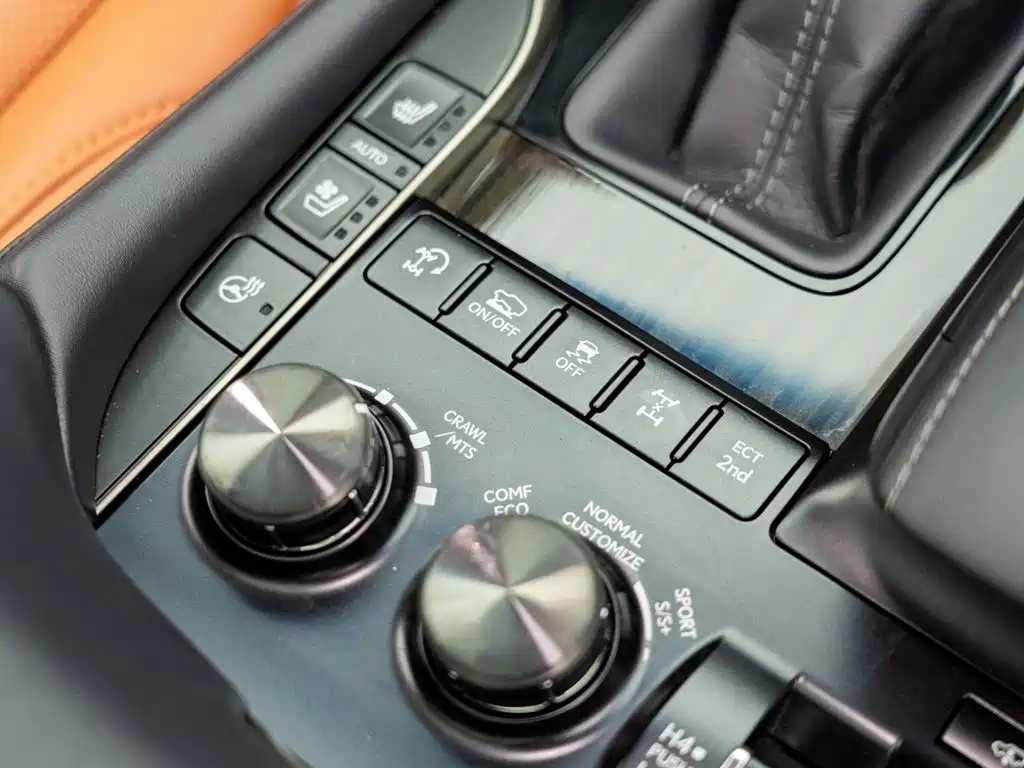Lexus LX 2019 570 Peak Special Edition купить на сайте DeffCars