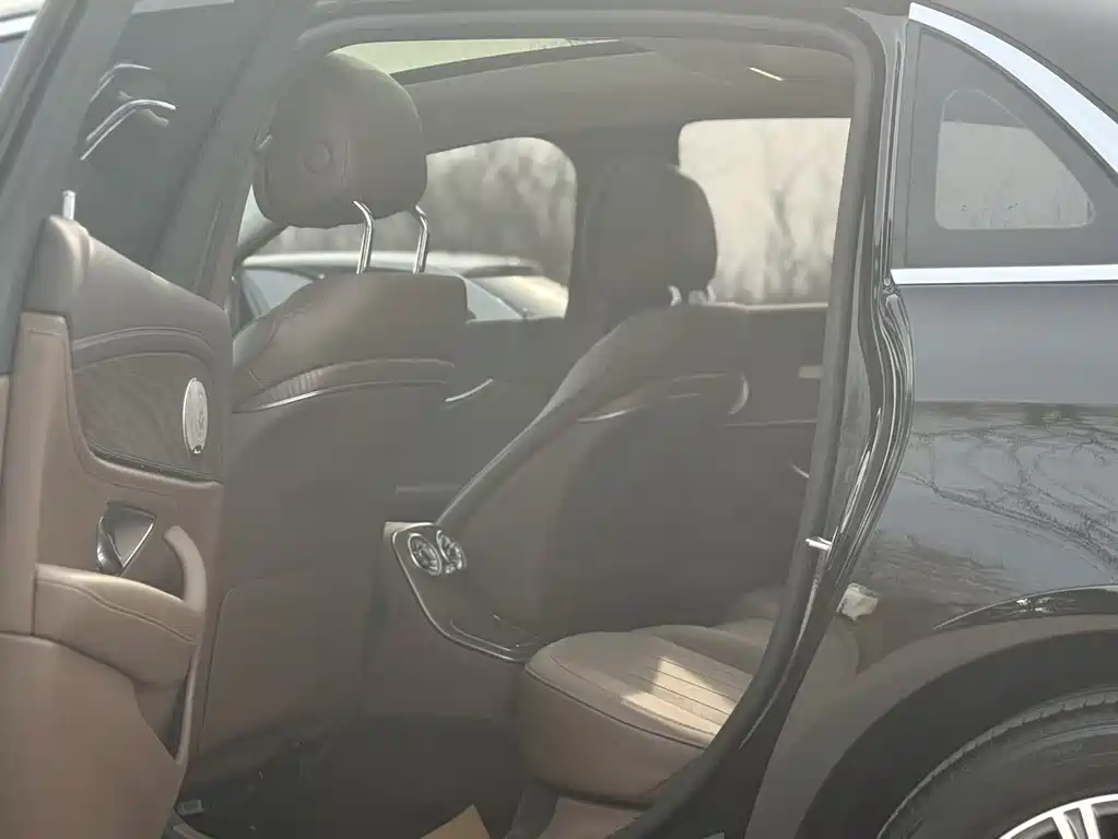 Mercedes-Benz E-Class 2022 E 300 L Luxury Model купить на сайте DeffCars