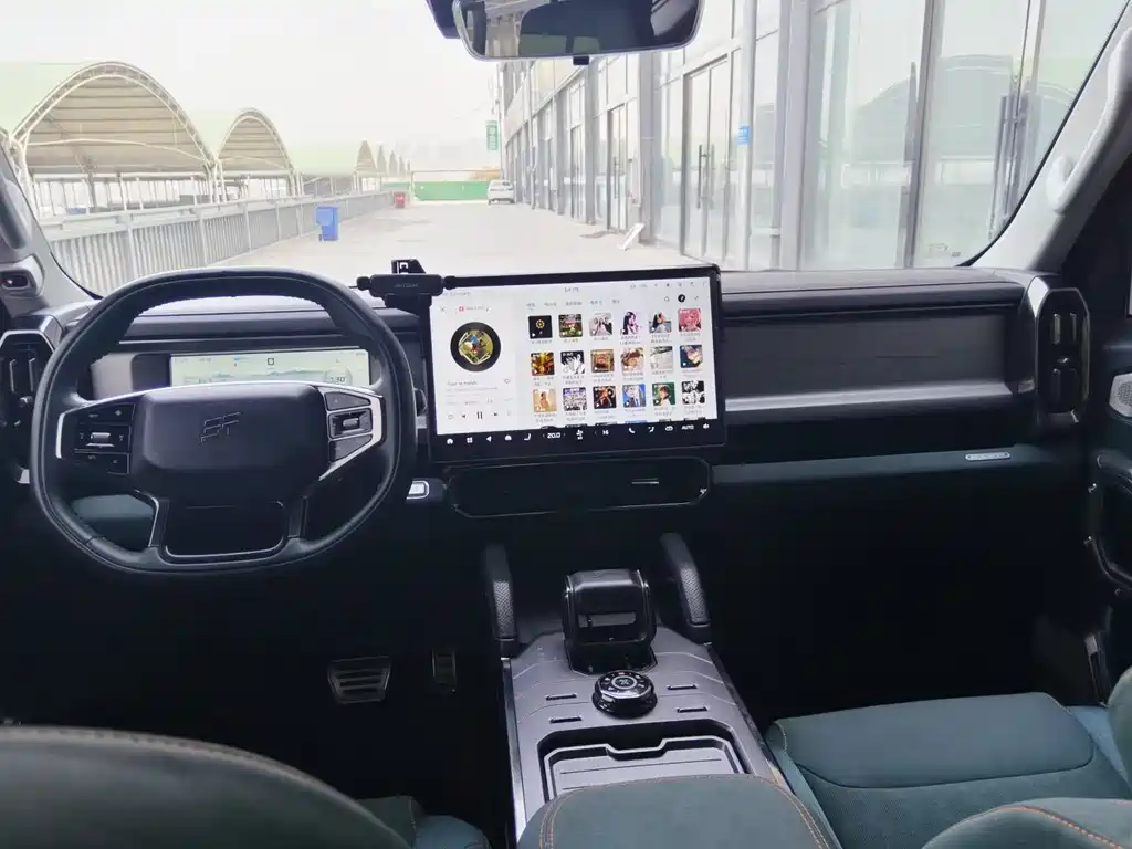 Jietu Traveler 2023 2.0T four-wheel drive crossover PRO купить на сайте DeffCars