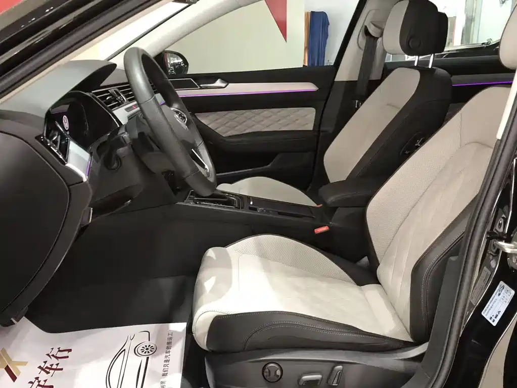 Magotan 2025 model facelift public model 330TSI DSG luxury model купить на сайте DeffCars
