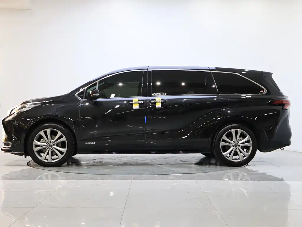SIENNA 2023 2.5L Hybrid Premium Edition купить на сайте DeffCars