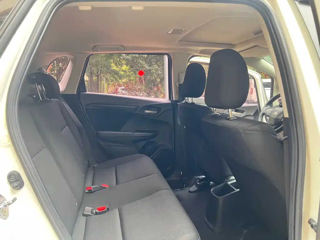 Fit 2018 1.5L CVT Comfort Sunroof Edition купить на сайте DeffCars