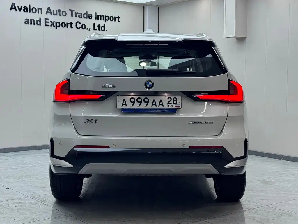 BMW X1 2024 sDrive20Li X Design Package купить на сайте DeffCars