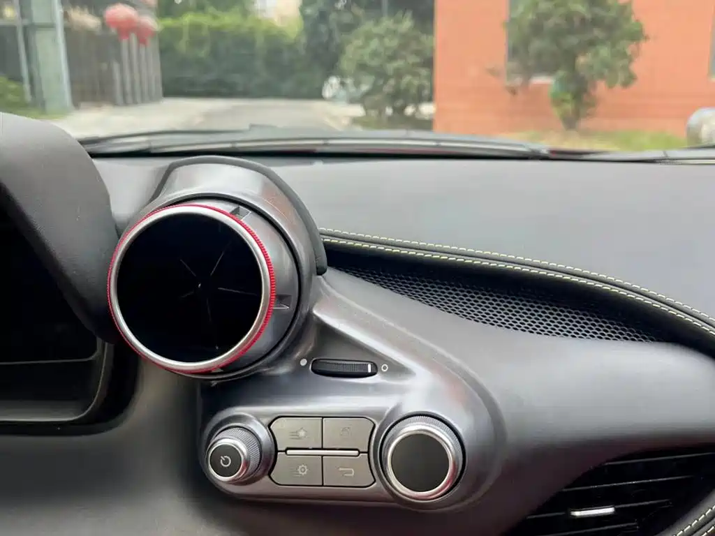 Ferrari F8 2019 Tributo 3.9T V8 купить на сайте DeffCars