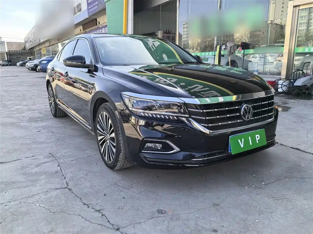 Passat 2019 330TSI Deluxe Edition National VI купить на сайте DeffCars