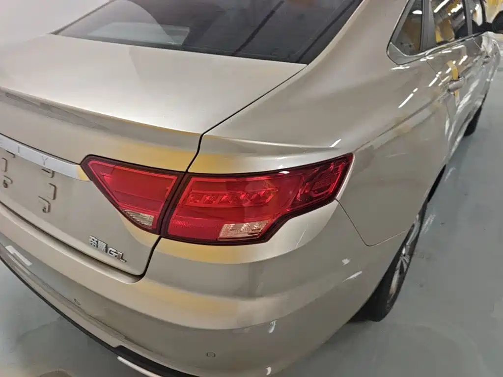 Emgrand GL 2018 1.4T manual elite smart connected model купить на сайте DeffCars