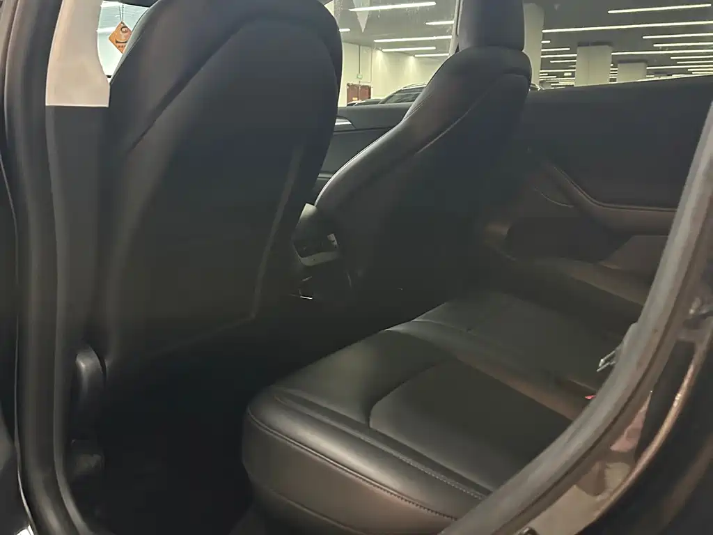 Model Y 2023 rear-wheel drive version купить на сайте DeffCars