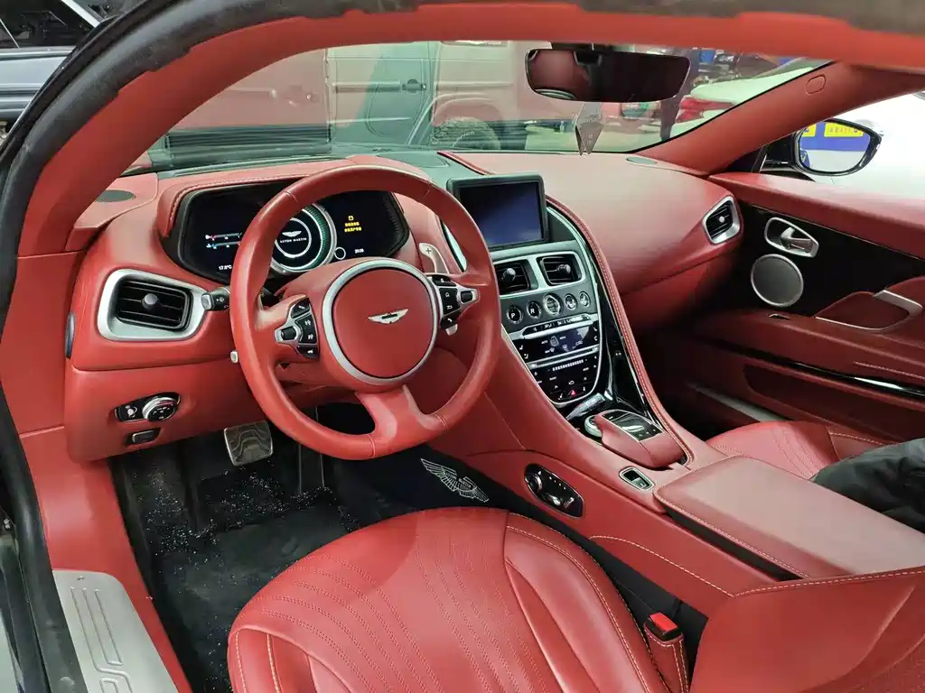Aston Martin DB11 2019 4.0T V8 Coupe купить на сайте DeffCars