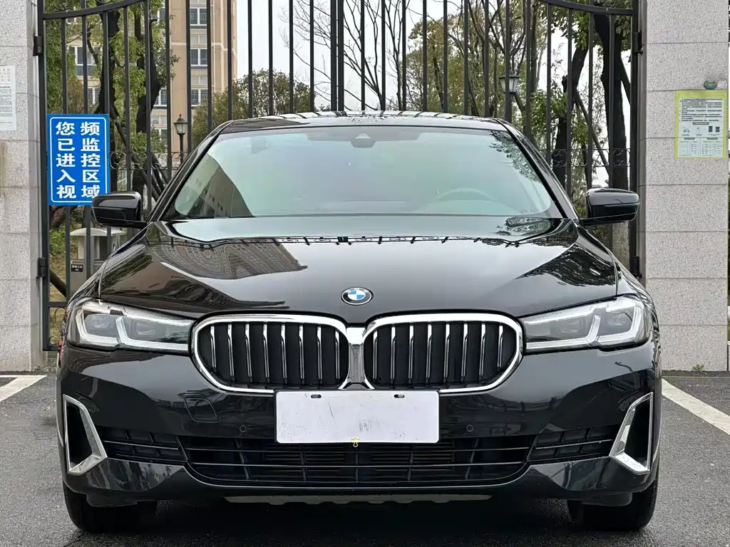 BMW 5 Series 2021 facelift 525Li luxury package купить на сайте DeffCars