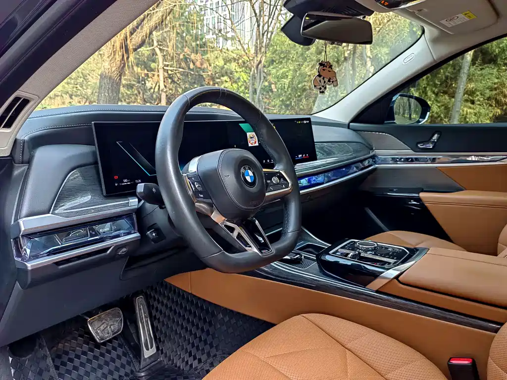 BMW 7 Series 2023 735Li M Sports Package купить на сайте DeffCars