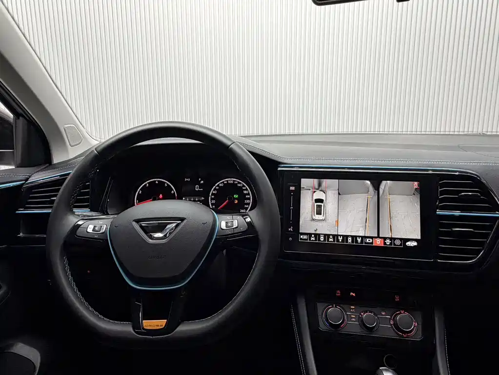 JETTA VS5 2023 model 280TSI automatic high-gloss enjoyment type купить на сайте DeffCars