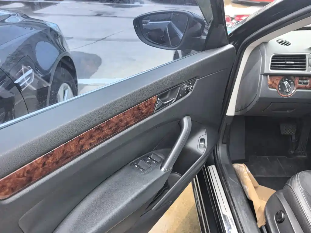 Passat 2013 1.8TSI DSG Premium Edition купить на сайте DeffCars