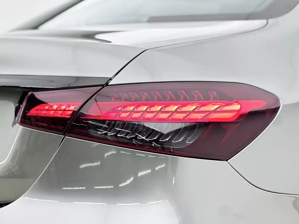 Mercedes-Benz E-Class 2021 E 300 L Sporty and Fashionable купить на сайте DeffCars