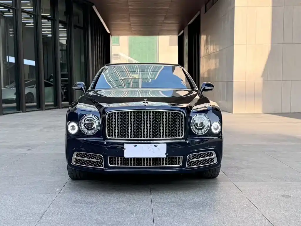 Mulsanne 2017 6.8T long wheelbase version купить на сайте DeffCars