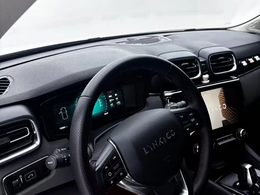 Lynk & Co 02 2019 1.5T DCT two-wheel drive version National VI купить на сайте DeffCars