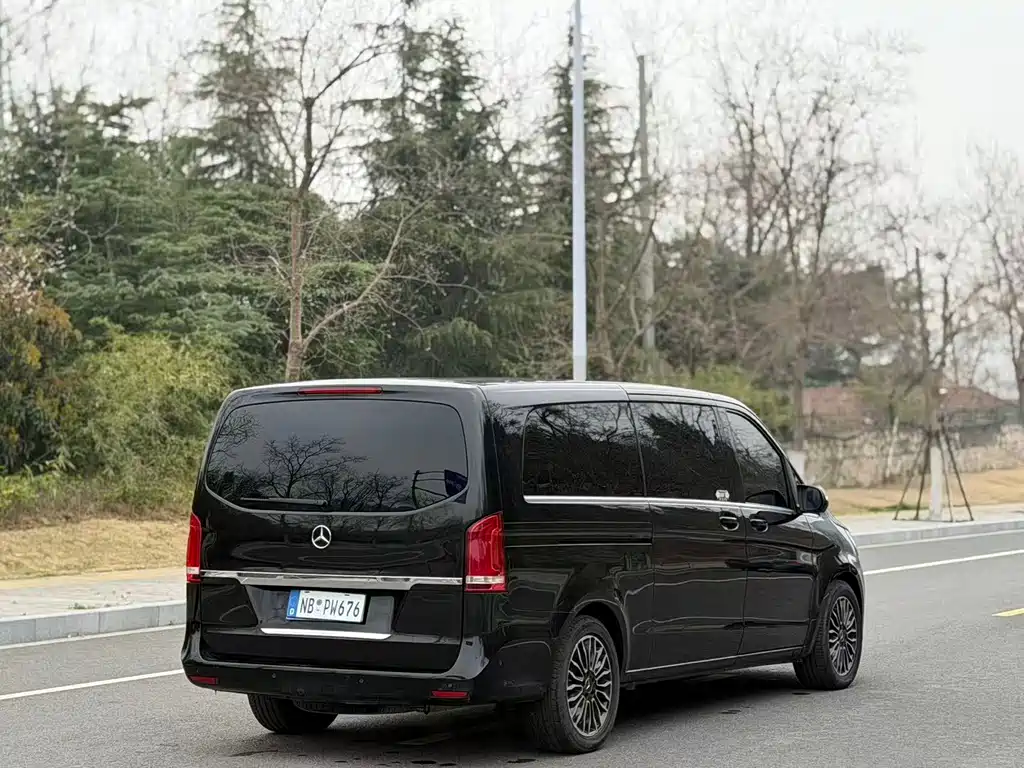 Mercedes-Benz V-Class 2017 V 260 L Premium Extended Edition купить на сайте DeffCars