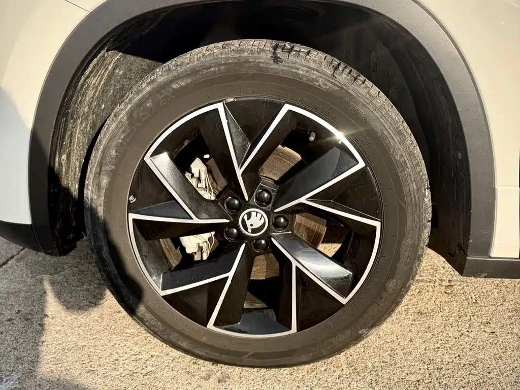 Komic 2021 GT TSI230 DSG flagship version купить на сайте DeffCars